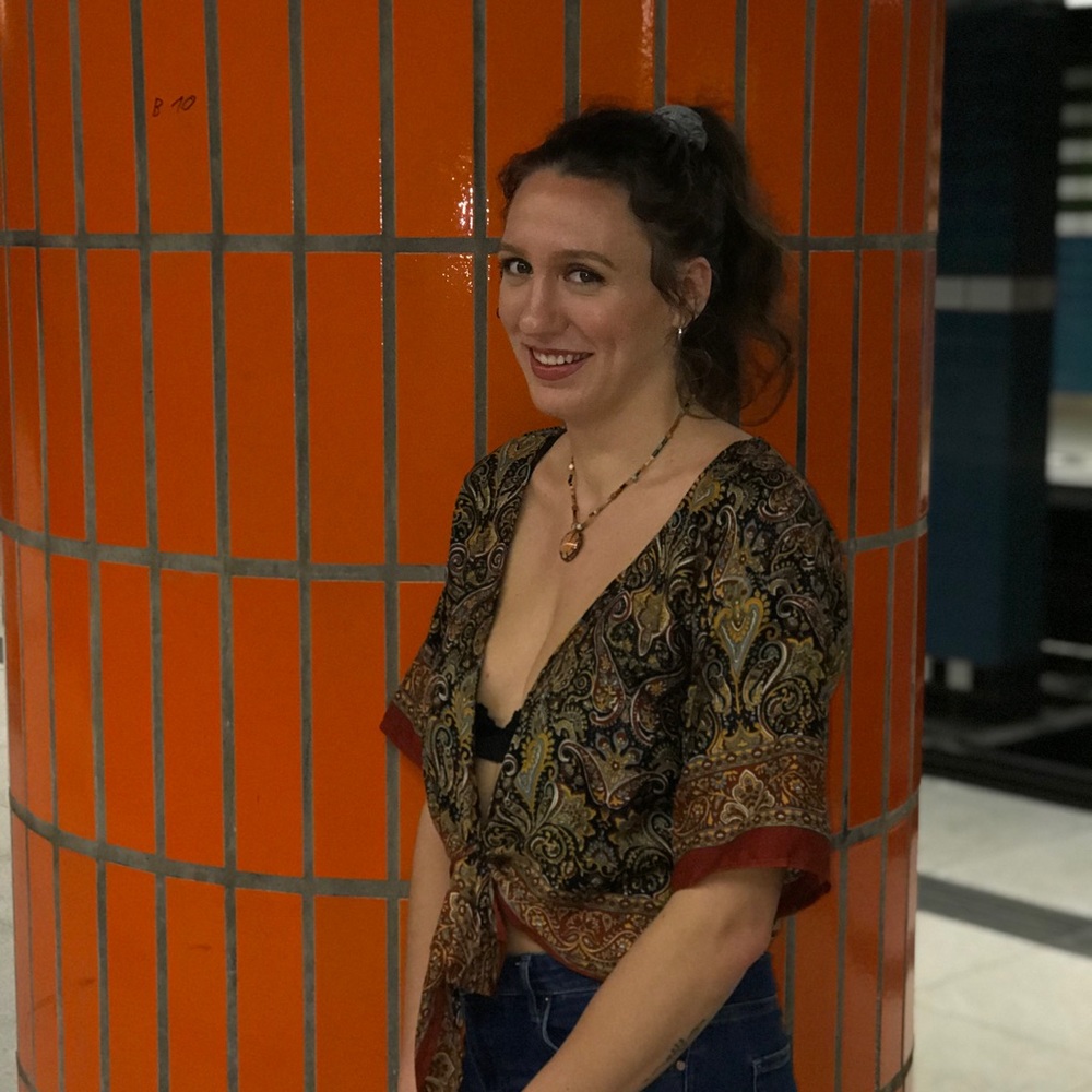 Meet your Posher, Elizabeth